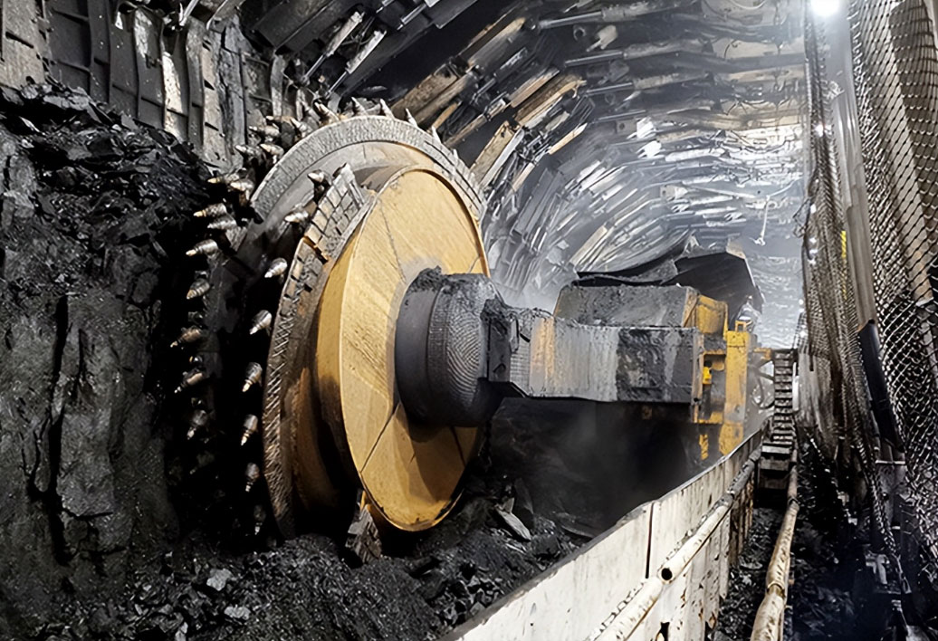 2024年1-10月全国煤炭开采和洗选业营业收入下降10.8%