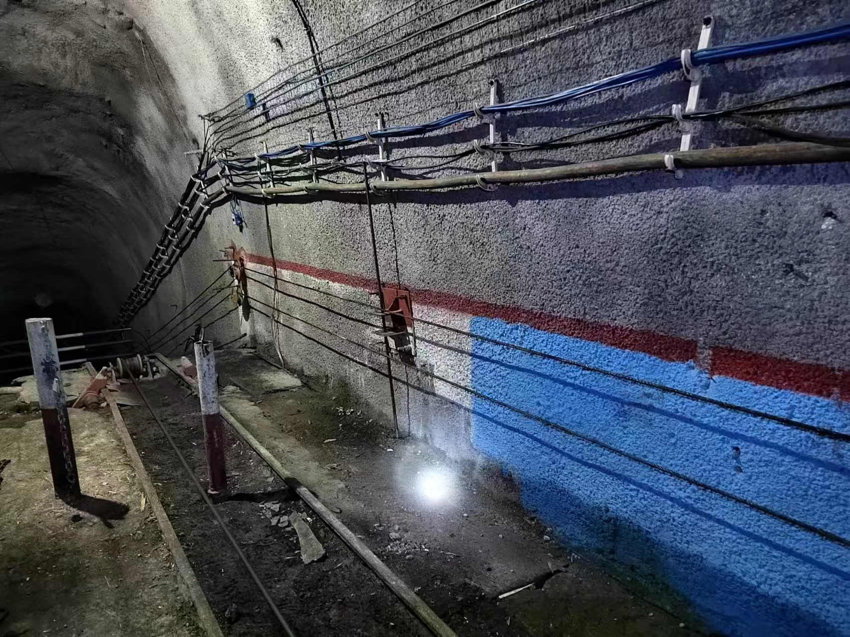 斜巷行人助行器产品介绍