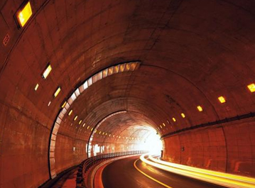 青岛双山隧道施工稳步推进